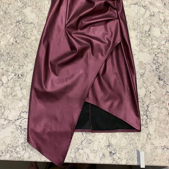 BLUEBLUSH Stunning metallic dress, assymetrical - Picture 10 of 11